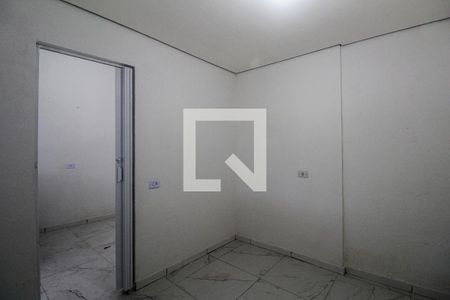 Quarto de casa para alugar com 1 quarto, 40m² em Vila Nova York, São Paulo