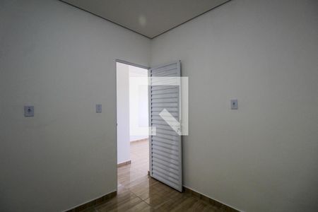 Quarto 1 de casa para alugar com 2 quartos, 50m² em Vila Nova York, São Paulo