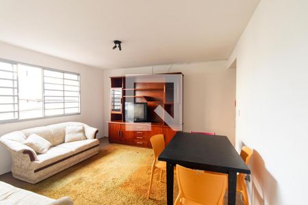 Sala de apartamento para alugar com 3 quartos, 67m² em Santa Cândida, Curitiba