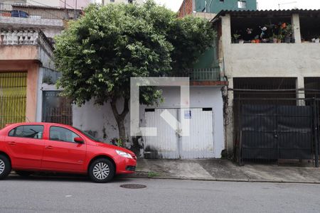 Casa à venda com 140m², 2 quartos e 1 vaga Casa à venda com 140m², 2 quartos e 1 vagaFachada