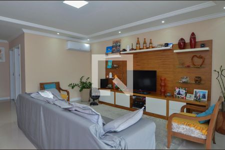 Sala de casa de condomínio à venda com 4 quartos, 160m² em Recreio dos Bandeirantes, Rio de Janeiro