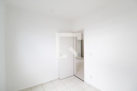Quarto 2 de apartamento para alugar com 2 quartos, 44m² em Shopping Park, Uberlândia