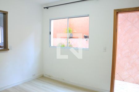 Sala de casa para alugar com 2 quartos, 110m² em Alves Dias, São Bernardo do Campo