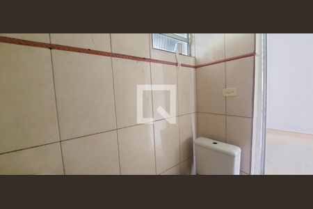 Banheiro  de casa para alugar com 1 quarto, 22m² em Vila Aquilino, Santo André