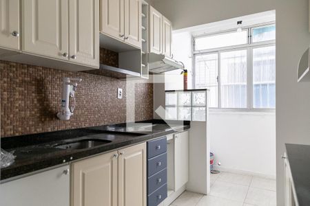 Cozinha de apartamento à venda com 2 quartos, 62m² em Nonoai, Porto Alegre