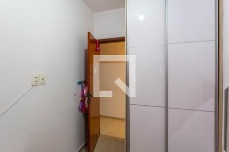 Quarto 1 de apartamento à venda com 4 quartos, 110m² em Alto dos Pinheiros, Belo Horizonte