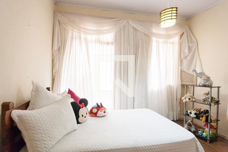 Casa à venda com 300m², 7 quartos e 3 vagas Casa à venda com 300m², 7 quartos e 3 vagasquarto 6