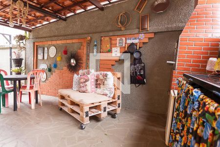 Casa à venda com 300m², 7 quartos e 3 vagas Casa à venda com 300m², 7 quartos e 3 vagasChurrasqueira