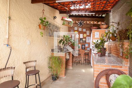 Casa à venda com 300m², 7 quartos e 3 vagas Casa à venda com 300m², 7 quartos e 3 vagasarea de inverno 2