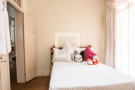 Casa à venda com 300m², 7 quartos e 3 vagas Casa à venda com 300m², 7 quartos e 3 vagasquarto 6