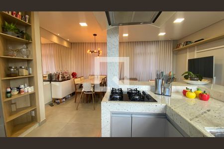 Cozinha de apartamento à venda com 2 quartos, 70m² em Barroca, Belo Horizonte