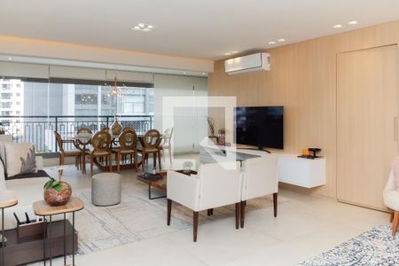 Sala de apartamento para alugar com 3 quartos, 149m² em Indianópolis, São Paulo