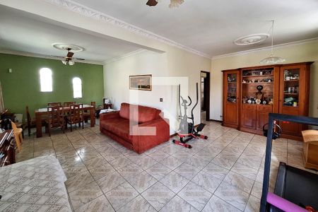 Sala de casa à venda com 3 quartos, 637m² em Badu, Niterói