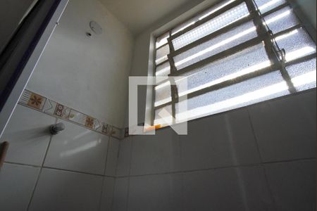 Banheiro Corredor de apartamento à venda com 1 quarto, 48m² em São Geraldo, Porto Alegre