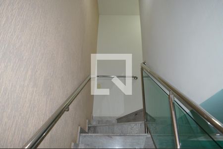 Escada de casa de condomínio à venda com 3 quartos, 82m² em Fonte Grande, Contagem