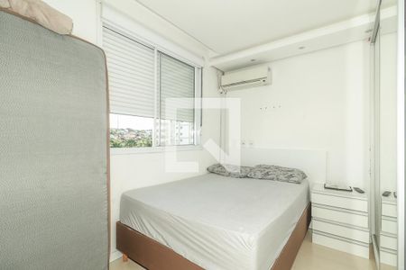 Quarto Suíte de apartamento à venda com 3 quartos, 61m² em Jardim Itu, Porto Alegre