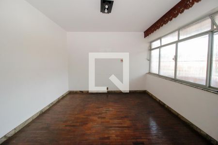 Sala de casa à venda com 3 quartos, 365m² em Floresta, Belo Horizonte