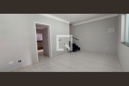 Sala de casa para alugar com 2 quartos, 130m² em Vila Homero Thon, Santo André