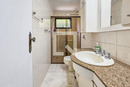 Apartamento para alugar com 127m², 3 quartos e 1 vaga Apartamento para alugar com 127m², 3 quartos e 1 vagaBanheiro da suíte