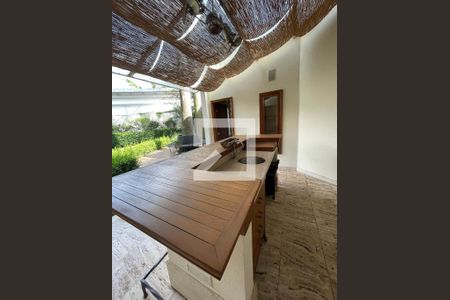 Casa à venda com 400m², 4 quartos e 5 vagas Casa à venda com 400m², 4 quartos e 5 vagasChurrasqueira