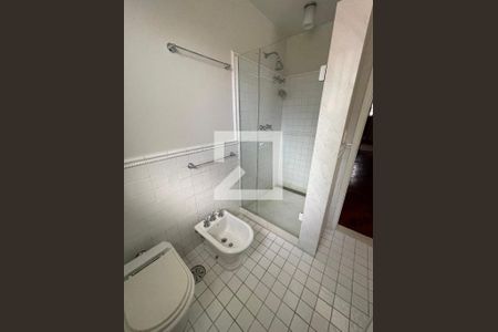 Casa à venda com 400m², 4 quartos e 5 vagas Casa à venda com 400m², 4 quartos e 5 vagasbanheiro da suíte 2