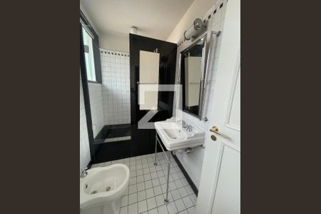 Casa à venda com 400m², 4 quartos e 5 vagas Casa à venda com 400m², 4 quartos e 5 vagasbanheiro da suíte 3