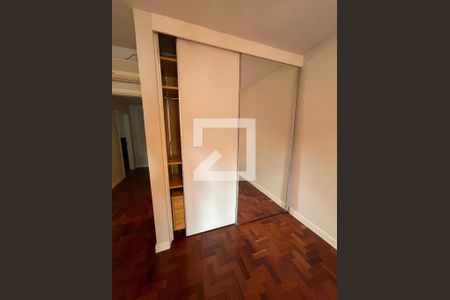 Casa à venda com 400m², 4 quartos e 5 vagas Casa à venda com 400m², 4 quartos e 5 vagasSuíte 2