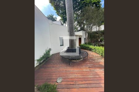 Casa à venda com 400m², 4 quartos e 5 vagas Casa à venda com 400m², 4 quartos e 5 vagasÁrea verde