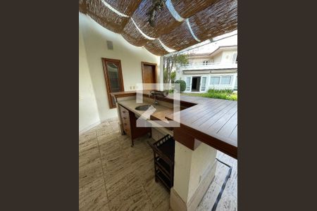 Casa à venda com 400m², 4 quartos e 5 vagas Casa à venda com 400m², 4 quartos e 5 vagasChurrasqueira