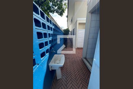 Casa à venda com 400m², 4 quartos e 5 vagas Casa à venda com 400m², 4 quartos e 5 vagasÁrea de Serviço