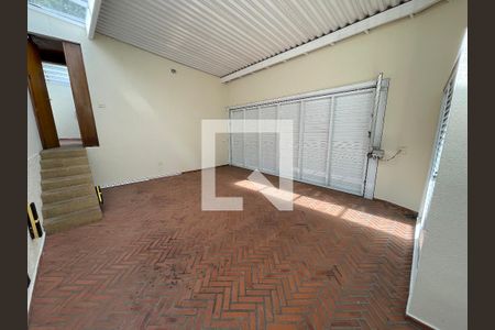 Casa à venda com 400m², 4 quartos e 5 vagas Casa à venda com 400m², 4 quartos e 5 vagasGaragem 2