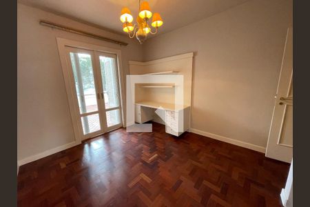 Casa à venda com 400m², 4 quartos e 5 vagas Casa à venda com 400m², 4 quartos e 5 vagasSuíte 2