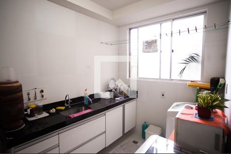 Cozinha de apartamento à venda com 2 quartos, 49m² em Santa Branca, Belo Horizonte