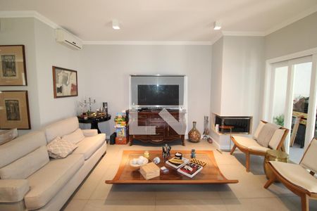 Sala de casa à venda com 3 quartos, 280m² em Jardim Viana, São Paulo