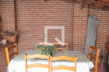 Casa para alugar com 250m², 3 quartos e 4 vagas Casa para alugar com 250m², 3 quartos e 4 vagasChurrasqueira - Quintal