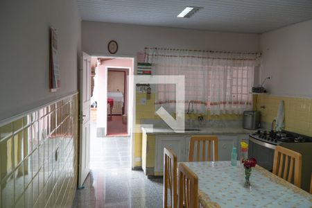 Casa para alugar com 250m², 3 quartos e 4 vagas Casa para alugar com 250m², 3 quartos e 4 vagasCozinha