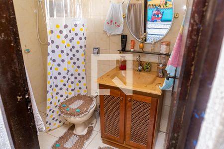 Casa à venda com 140m², 5 quartos e 1 vaga Casa à venda com 140m², 5 quartos e 1 vagaCasa 1 : Banheiro