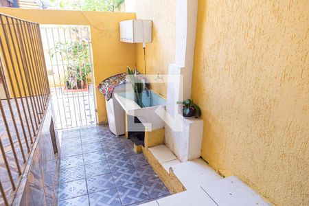 Casa à venda com 140m², 5 quartos e 1 vaga Casa à venda com 140m², 5 quartos e 1 vagaCasa 2: área de serviço