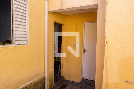 Casa à venda com 140m², 5 quartos e 1 vaga Casa à venda com 140m², 5 quartos e 1 vagaCasa 2: área de serviço