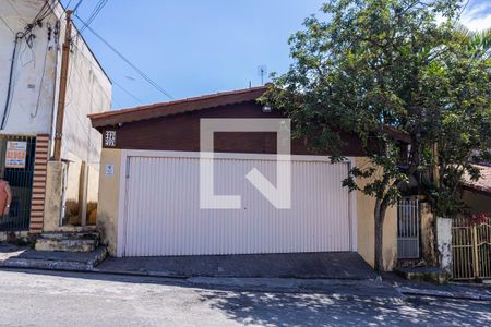 Casa à venda com 140m², 5 quartos e 1 vaga Casa à venda com 140m², 5 quartos e 1 vagaFachada