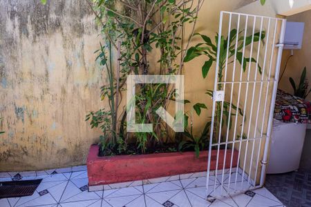 Casa à venda com 140m², 5 quartos e 1 vaga Casa à venda com 140m², 5 quartos e 1 vagaCasa 2: área de serviço