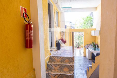 Casa à venda com 140m², 5 quartos e 1 vaga Casa à venda com 140m², 5 quartos e 1 vagaCasa 2: área de serviço