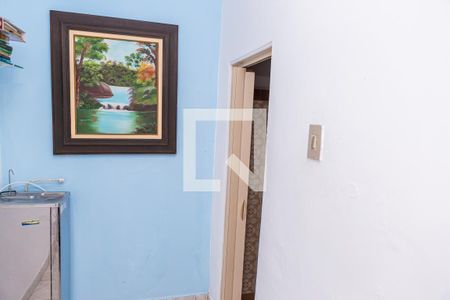 Casa à venda com 140m², 5 quartos e 1 vaga Casa à venda com 140m², 5 quartos e 1 vagaCasa 3 : Corredor