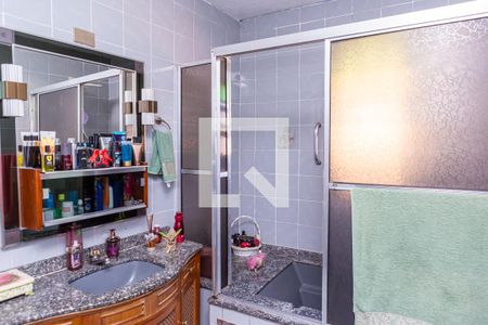 Casa à venda com 140m², 5 quartos e 1 vaga Casa à venda com 140m², 5 quartos e 1 vagaCasa 1 : Banheiro Quarto 1