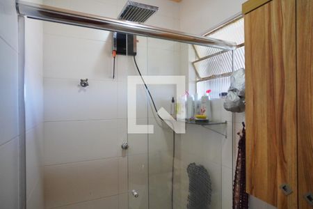 Banheiro de apartamento à venda com 2 quartos, 81m² em Rubem Berta, Porto Alegre