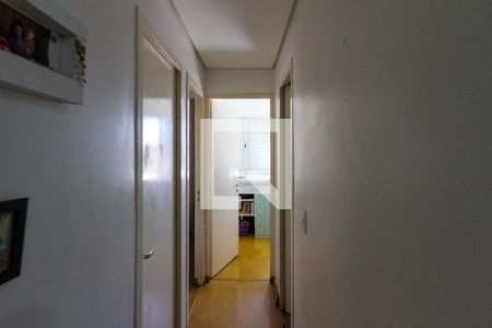 Corredor de apartamento à venda com 3 quartos, 54m² em Jardim Vila Formosa, São Paulo