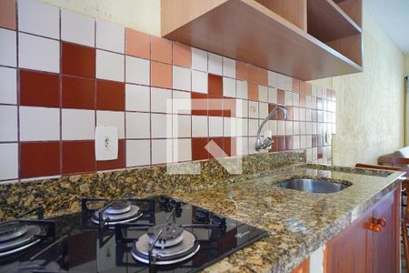Sala -Cozinha de casa de condomínio para alugar com 1 quarto, 80m² em Barra da Lagoa, Florianópolis