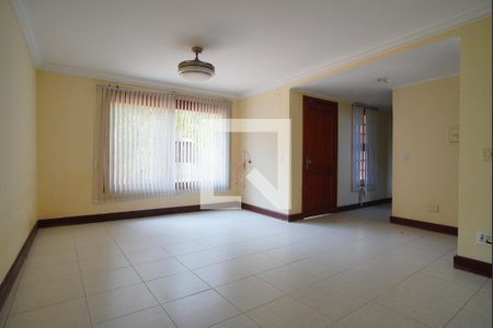 Sala de casa para alugar com 3 quartos, 227m² em Boa Vista, Porto Alegre