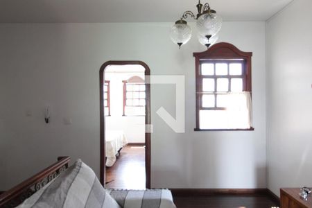 Sala de TV de casa para alugar com 4 quartos, 326m² em Castelo, Belo Horizonte