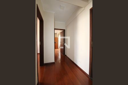Corredor de apartamento à venda com 2 quartos, 97m² em Bosque, Campinas